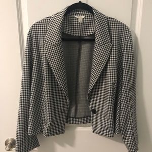 Size XL cropped black and white check summer blazer